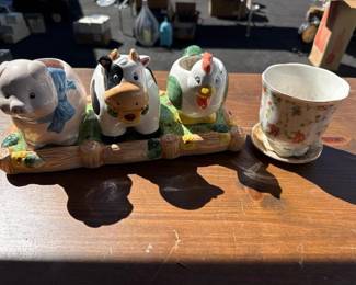 210 ceramicfarmanimalplanterswithdecora