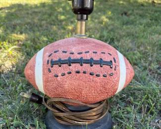 235 footballthemetablelamp