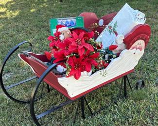 260 holidaysleighdecorassortment