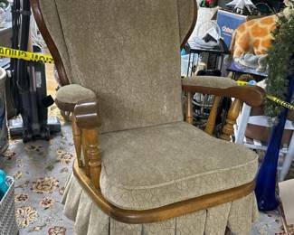 184 upholsteredgliderrockingchairwithsk