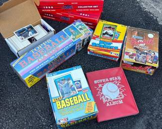054 mixedvintagebaseballcardboxesandal
