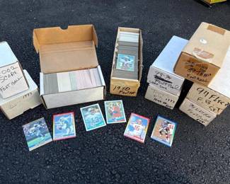 111 assortedfootballcardsincludingtopps