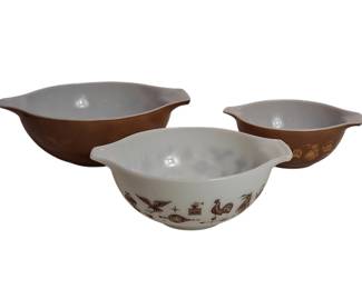Vintage Pyrex Early American Cinderella Mixing Bowl Set