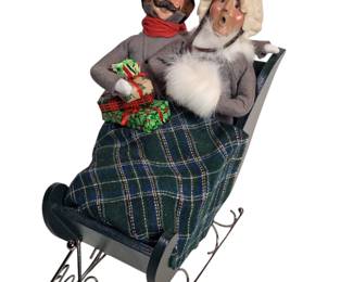 Byers Choice Santa Mrs Claus Rocker Cat Figures Byers Choice Santa Mrs Claus Carolers Figures Byers Choice carolers Santas Sleigh Reindeer Byers Choice Carolers Nutcrackers Dogs Sled 1989 Byers Choice Dvedt Moroz Sleigh Figure Byers Choice English Countryside Santa 1985 Byers Choice Mrs Claus, Santa, Carolers Etc