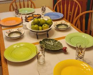 Tile top dinningtale with leaf seats six with chairs