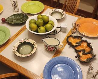 Nice misc dinnerware