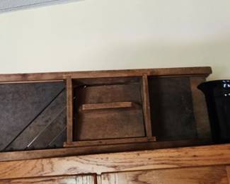 Very nice Vintage CABBAGE CUTTER