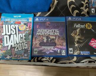 Wii & Play Station games