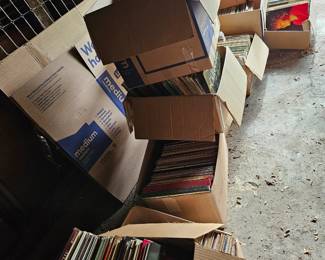 Vinyl records, LPs, albums, classical, opera, folk