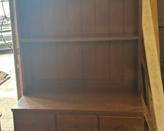 Bookcase shelf