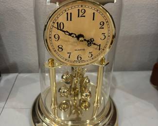 Domed mantle clock