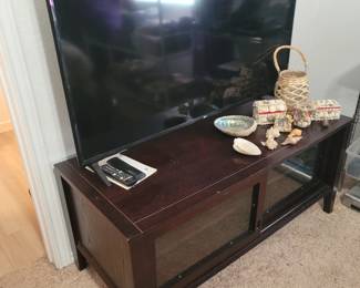 TV Stand, LG Flatscreen TV