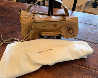 vintage Balenciaga leather motorcycle handbag in a soft beige shade