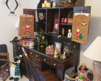 Desk w chair