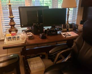 Desk or dining table