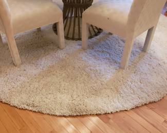 Nice round rug