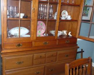maple cupboard