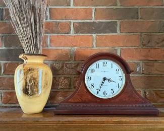 Howard Miller Mantle clock