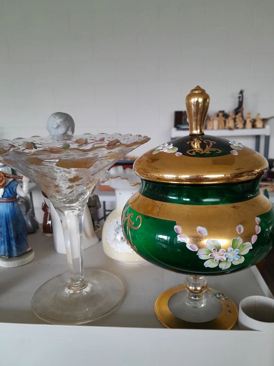 Beautiful painting dishes