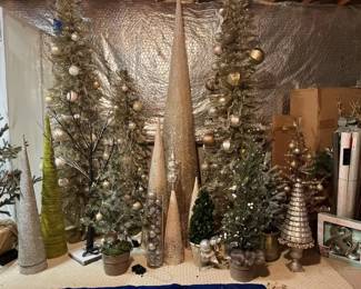 18 Oversized Christmas Tree Sampler