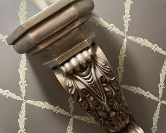 18 Wall Corbel Sconce