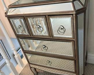 18 Mirrored 5Drawer Accent Chest