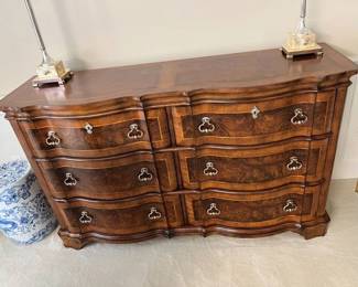 18 Lane Nat. Geo. Home Ornate 6Drawer Lowboy