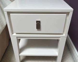 18 Outlook 1Drawer Nightstand