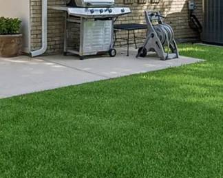 Grill and hose caddie and hose