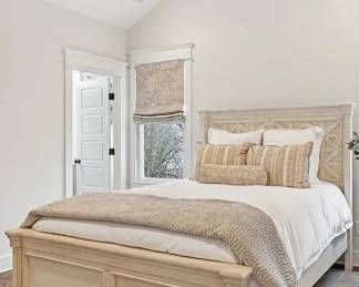 Queen Ashley Bed