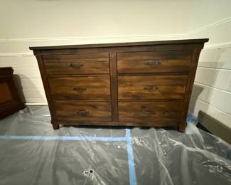 Matching Dresser for Queen Bed
