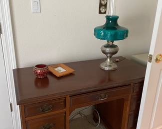 #66 -$ 180 Desk 44x22x30 