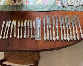 #93 - $3,500 - Oneida Grandeur sterling flatware 80.58gr for weighted pieces only -11 forks/12salad forks/ 14 teaspoons/12 five oclock/ 2 sterling apetizers forks/9 sterling pieces/12 B&B knifes/ 12 dinner knifes 