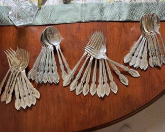 #93 - $3,500 - Oneida Grandeur sterling flatware 80.58gr for weighted pieces only -11 forks/12salad forks/ 14 teaspoons/12 five oclock/ 2 sterling apetizers forks/9 sterling pieces/12 B&B knifes/ 12 dinner knifes 