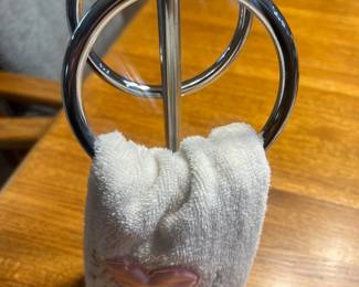 Chrome plated metal towel rings (two available)