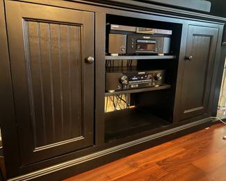 TV / Media Console 