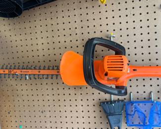 B and D Hedge Trimmer 16"