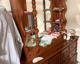 matching mirrored dresser $100