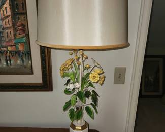Vontage Enamel floral lamp