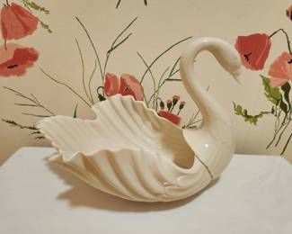 Lenox swan