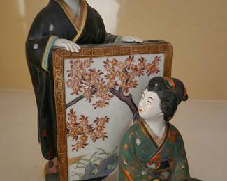 Japanese ceramic lamp with two Geisha