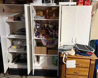 Baking pans, 4th of July decorations, End Table, Crockpots