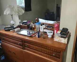 Ward Fort Smith dresser with mirror