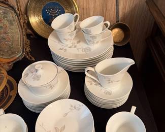 Amerest China service for 8