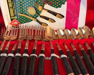 S Samara’s Thailand cutlery set