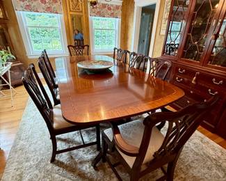 Baker Inlaid Georgian Pedestal DR Table w/3 Leaves