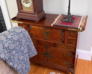 Tansu Chest