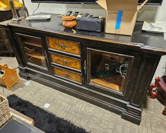Hooker Furniture North Hampton 67-Inch Entertainment Console