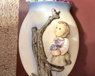 Girl in Tree wall vase Hummel