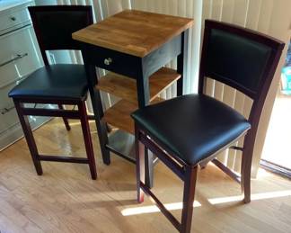 Rolling Side Table with Two Folding Chairs
